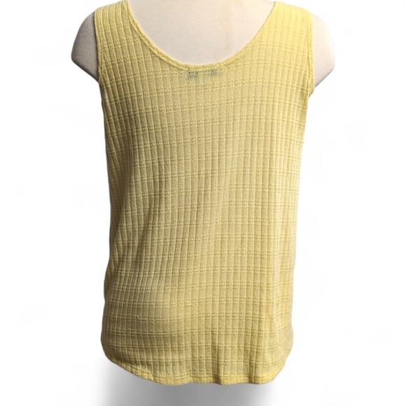 MyStyle | Buttery Yellow Faux Buttondown Sleeveless Top - Picture 5 of 9